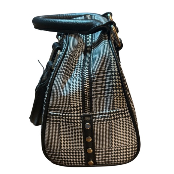 Madden NYC Women's handbag no crossbody strap - Picture 4 of 14